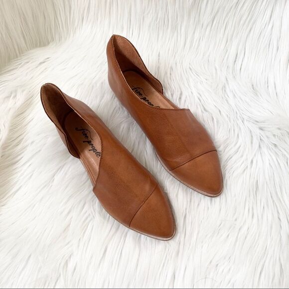 NWOB Free People Royale side cut out flat 5.5 - Picture 2 of 7